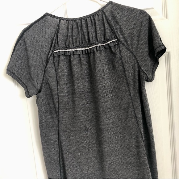 Lululemon Run Wild Short Sleeve Tech top, size 12 - Picture 4 of 7